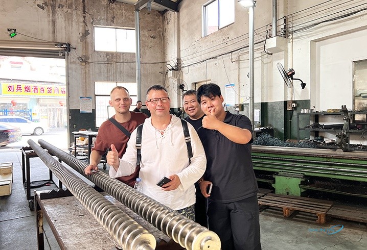 Visit the factory | Europe customers visit the factory